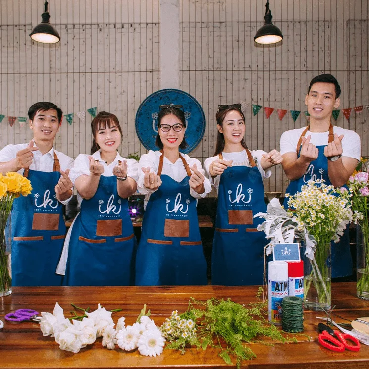 Hình ảnh tạp dề tiệm hoa